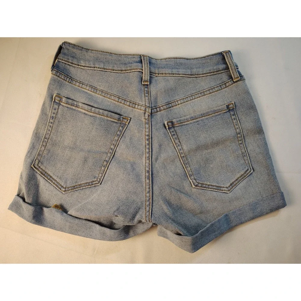 Old Navy High-Rise Wow Denim Shorts Light Wash Blue Womens Size 2 Cuffed Western